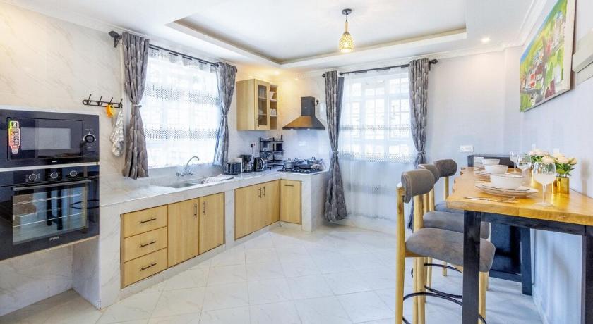 📌.Naivasha. 3 bedroom with lake views.