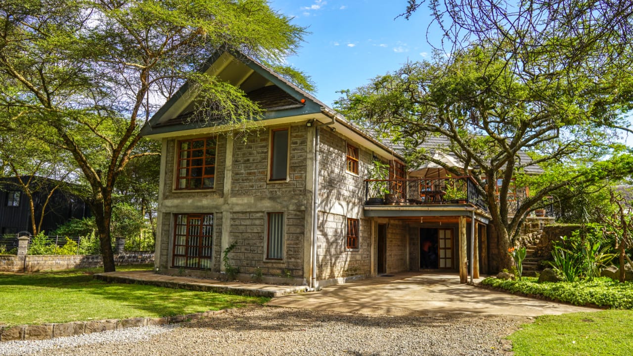 😅Nakuru.Serenity in the woods